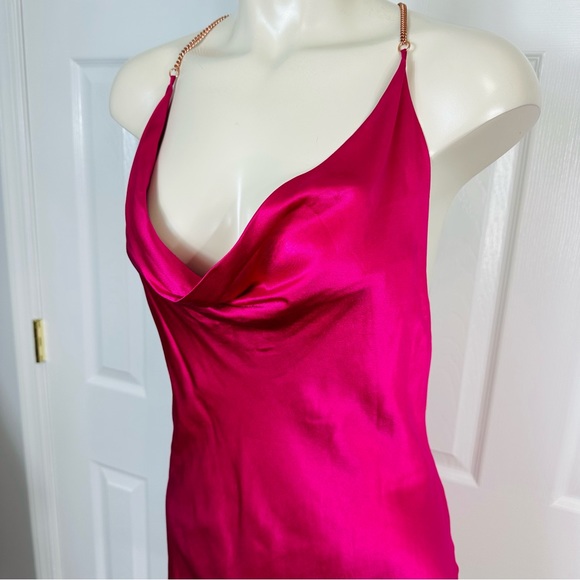🌟🌟SOLD 🌟🌟FOREVER 21 dress mini dress ROSE GOLD chain SHOULDER STRAPS fuchsiS - Picture 3 of 11